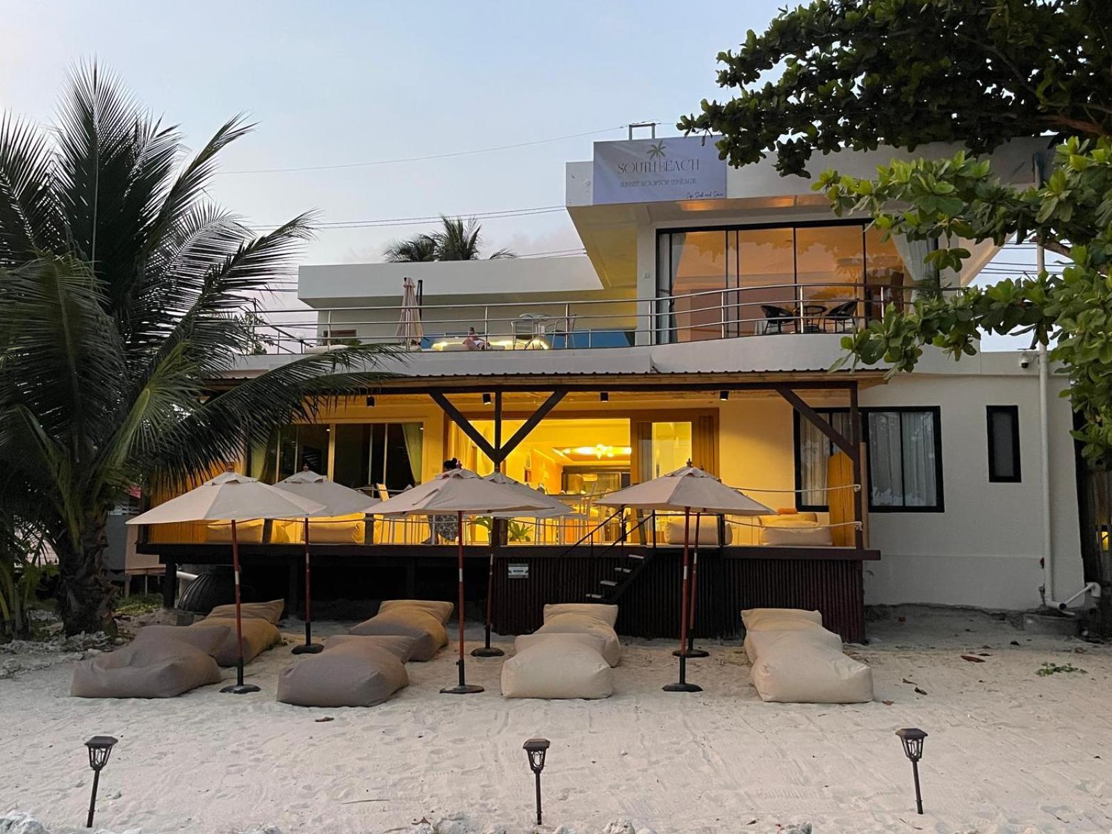Hotel South *